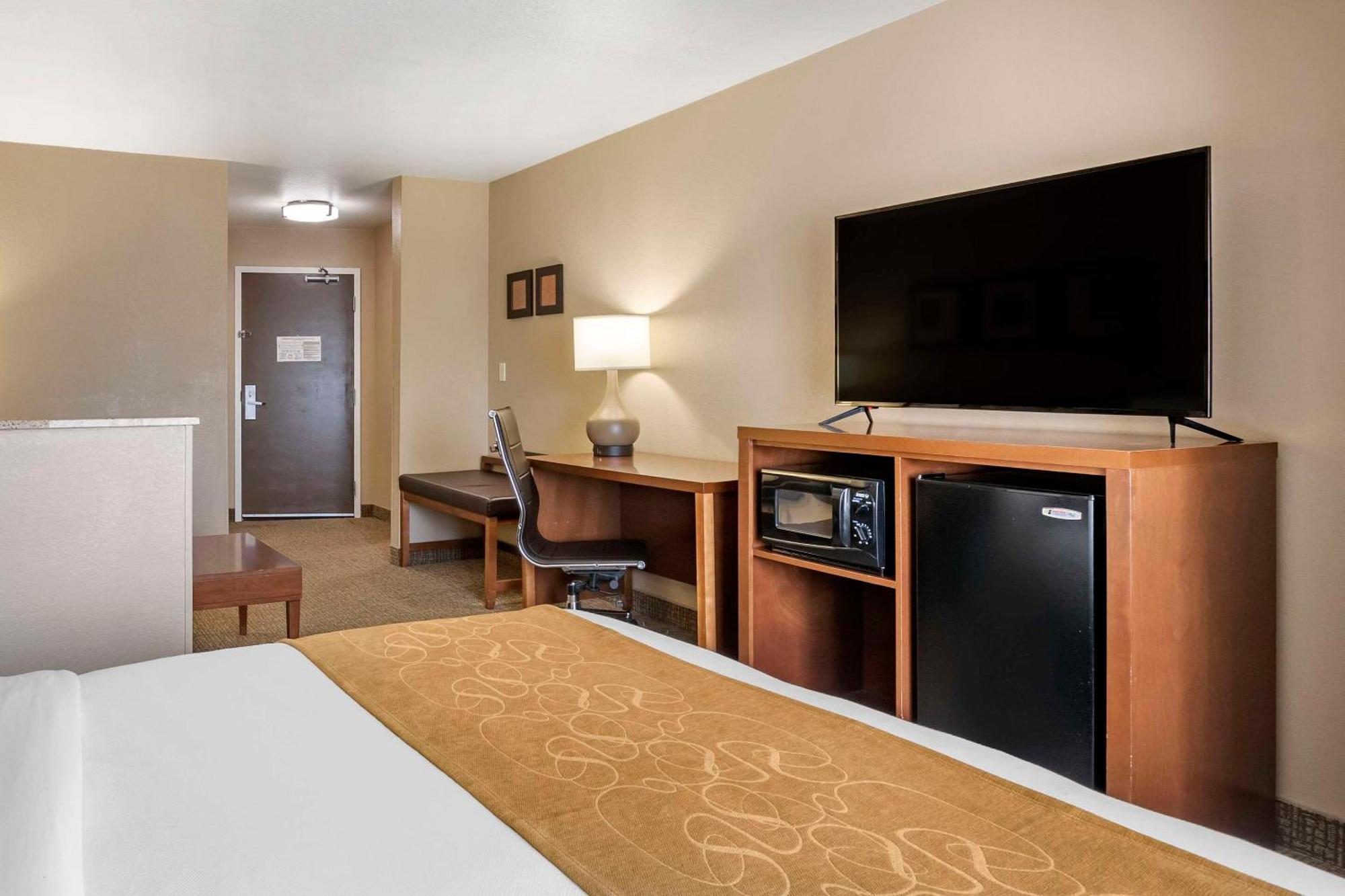 Comfort Suites Coralville I-80 Екстер'єр фото