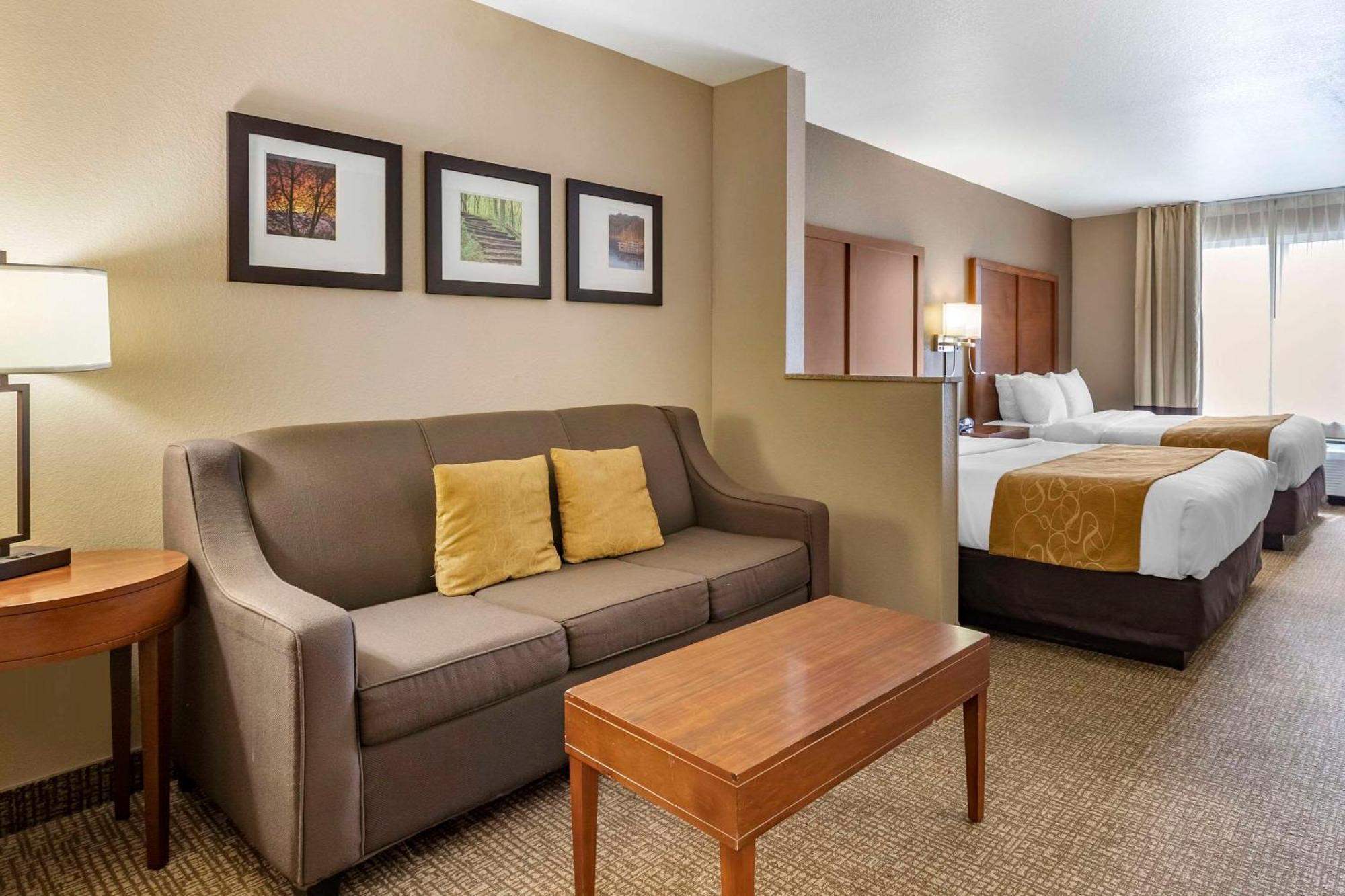 Comfort Suites Coralville I-80 Екстер'єр фото