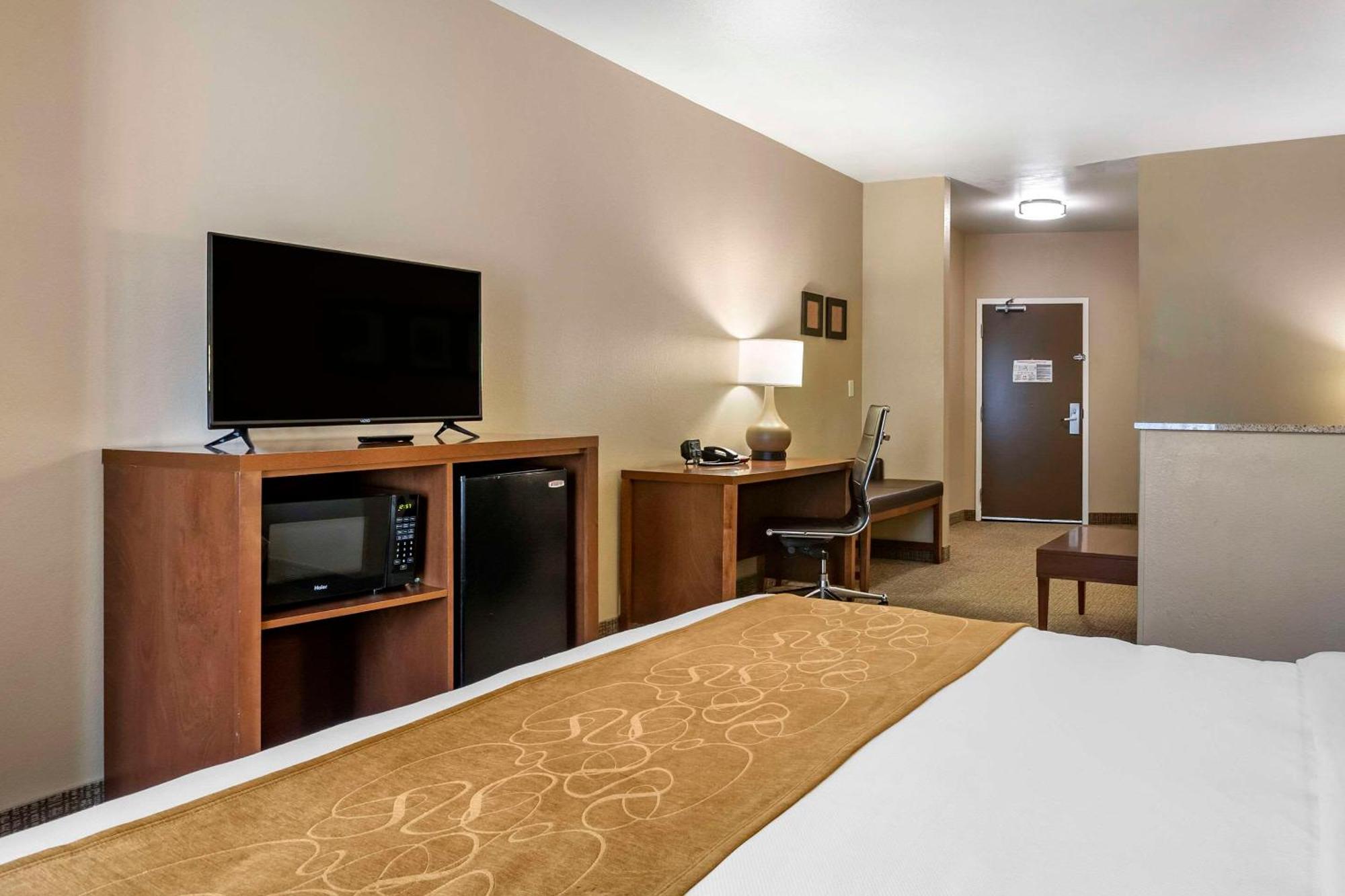 Comfort Suites Coralville I-80 Екстер'єр фото