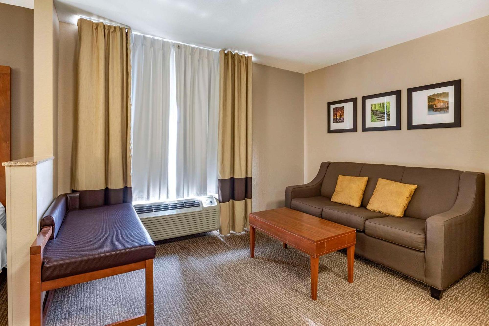 Comfort Suites Coralville I-80 Екстер'єр фото