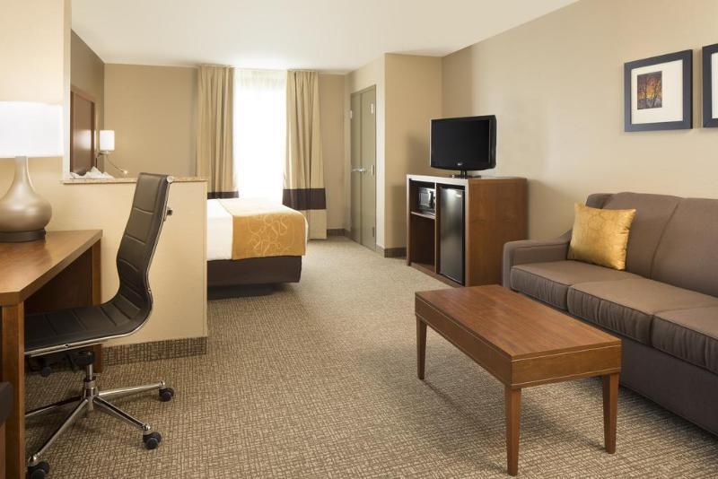 Comfort Suites Coralville I-80 Екстер'єр фото